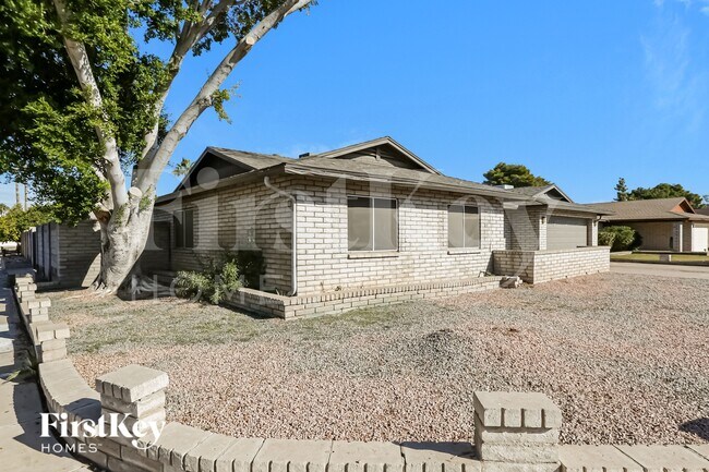 4656 W Townley Ave Glendale, AZ 85302 photo 2