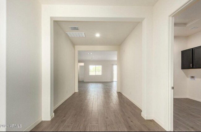 880 W Flamingo Dr Chandler, AZ 85286 photo 4