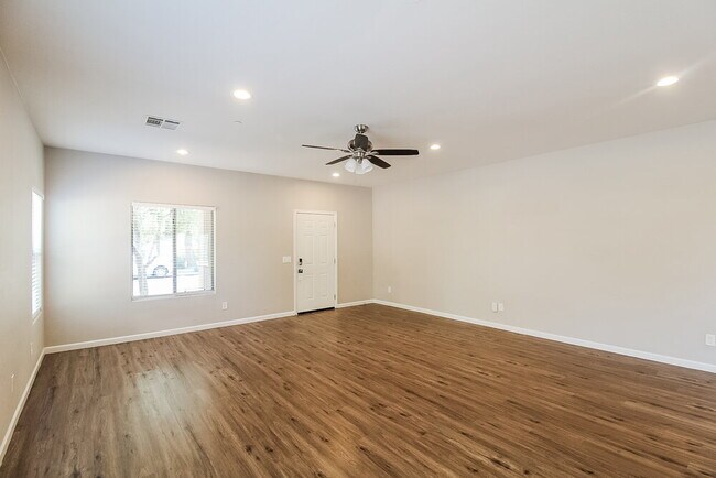 17110 N 184th Dr Surprise, AZ 85374 photo 5