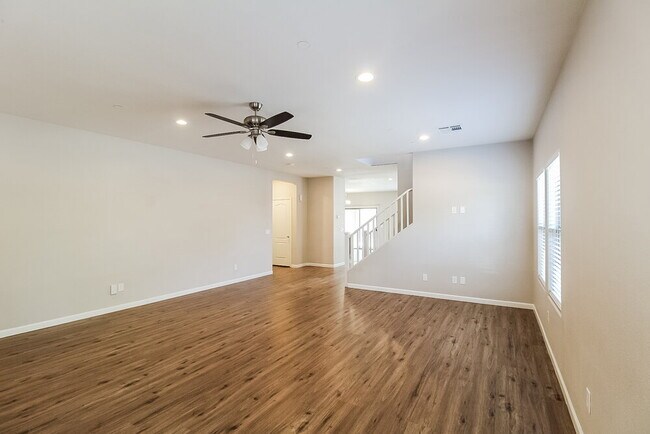 17110 N 184th Dr Surprise, AZ 85374 photo 4
