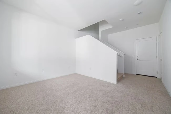 1749 Laurelwood Wy Oceanside, CA 92056 photo 3