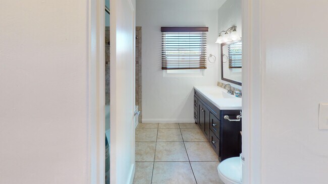 6225 Hobart St San Diego, CA 92115 photo 4