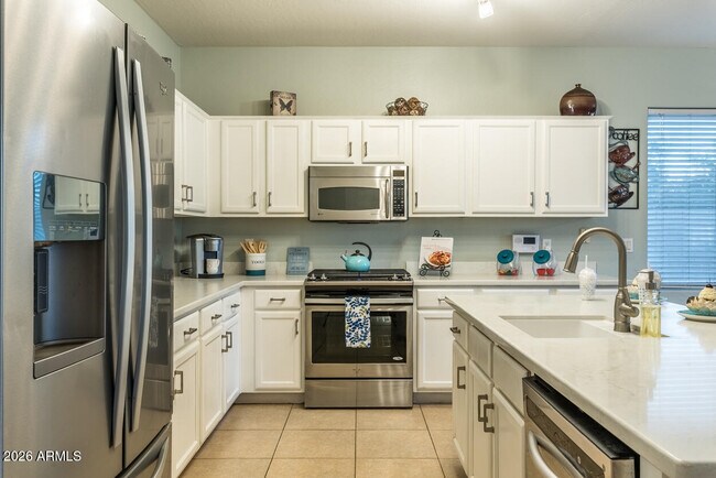 1546 E Azalea Dr Gilbert, AZ 85298 photo 2