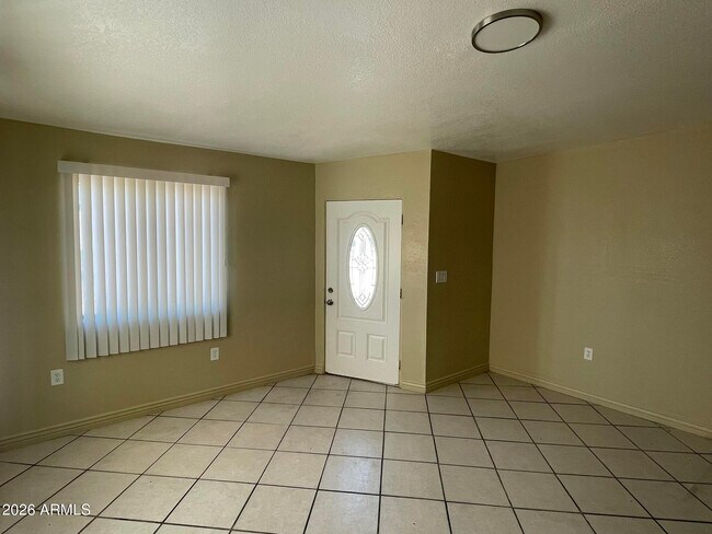 1701 E Harvard St Phoenix, AZ 85006 photo 2