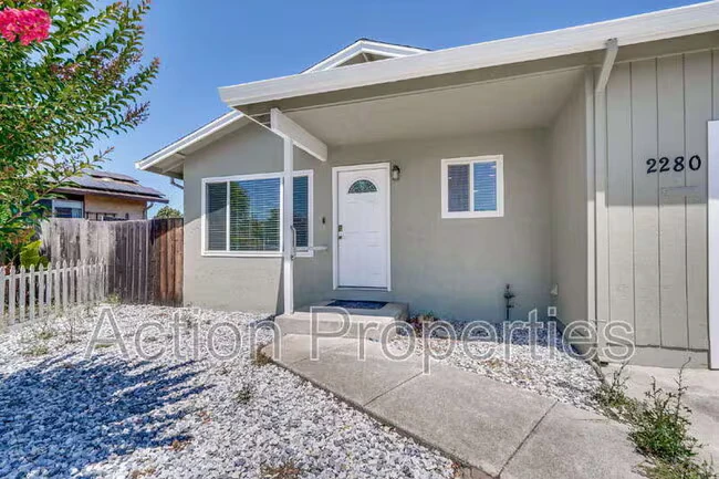 2280 Brentwood Ct East Palo Alto, CA 94303 photo 2