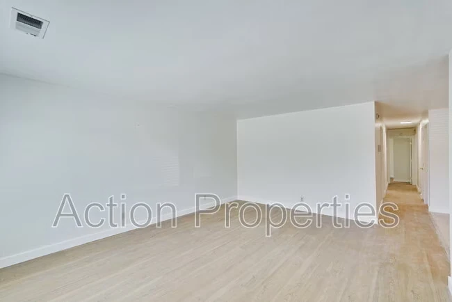 2280 Brentwood Ct East Palo Alto, CA 94303 photo 4