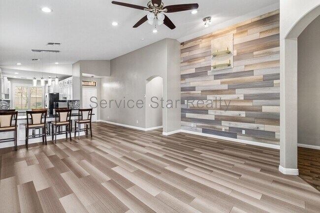 9012 W Fullam St Peoria, AZ 85382 photo 5