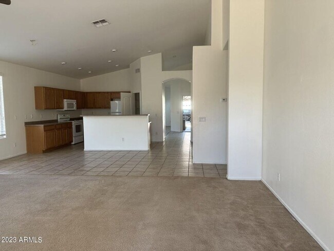 21805 E Camina Plata Queen Creek, AZ 85142 photo 4