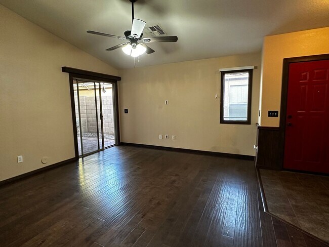 42358 W Sunland Dr Maricopa, AZ 85138 photo 5
