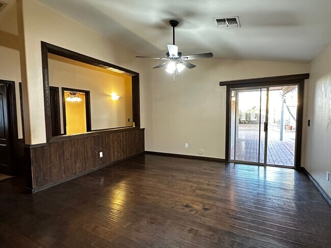 42358 W Sunland Dr Maricopa, AZ 85138 photo 4