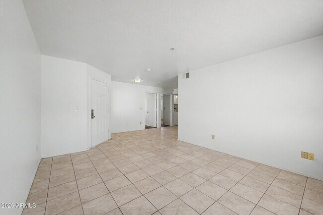 16033 N 25th St Phoenix, AZ 85032 photo 4