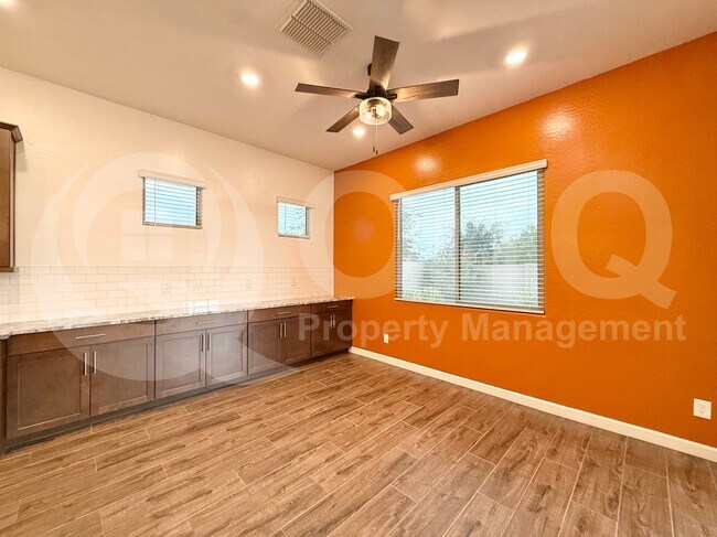 9821 E Thornbush Ave Mesa, AZ 85212 photo 5