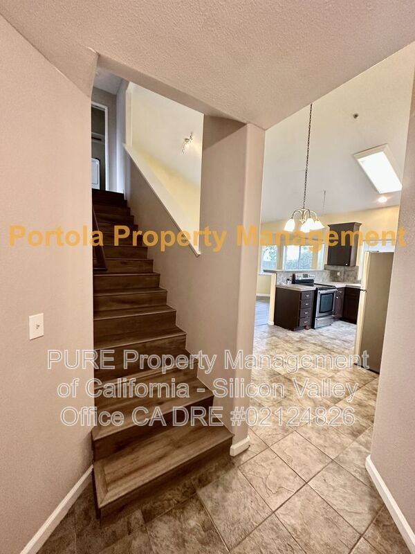 126 Hunolt St Santa Cruz, CA 95060 photo 2