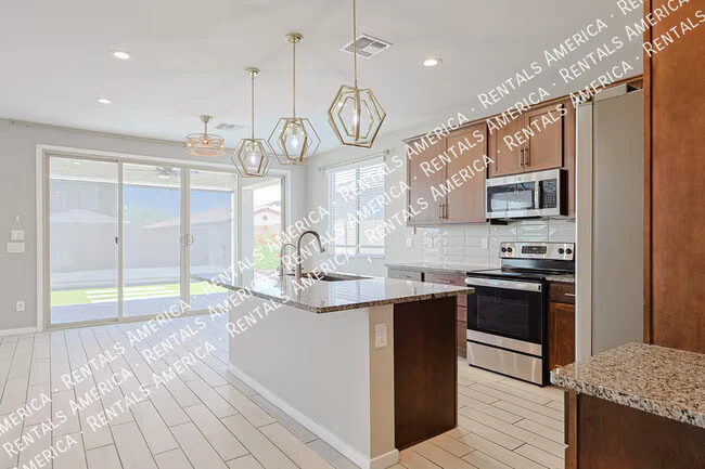 15713 W Woodlands Ave Goodyear, AZ 85338 photo 5