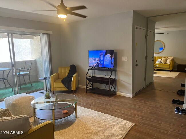 4444 E Paradise Village Pkwy N Phoenix, AZ 85032 photo 2