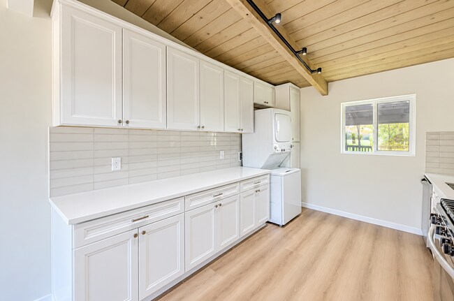 4123 Sycamore Dr San Diego, CA 92105 photo 3