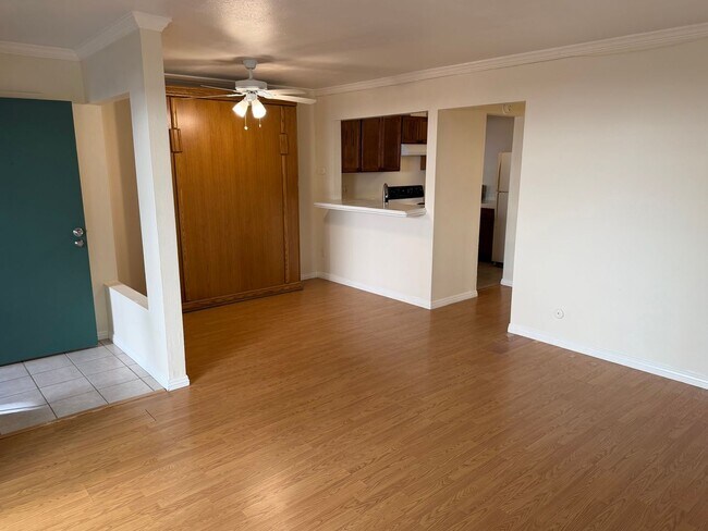 3266 Ashford St San Diego, CA 92111 photo 5