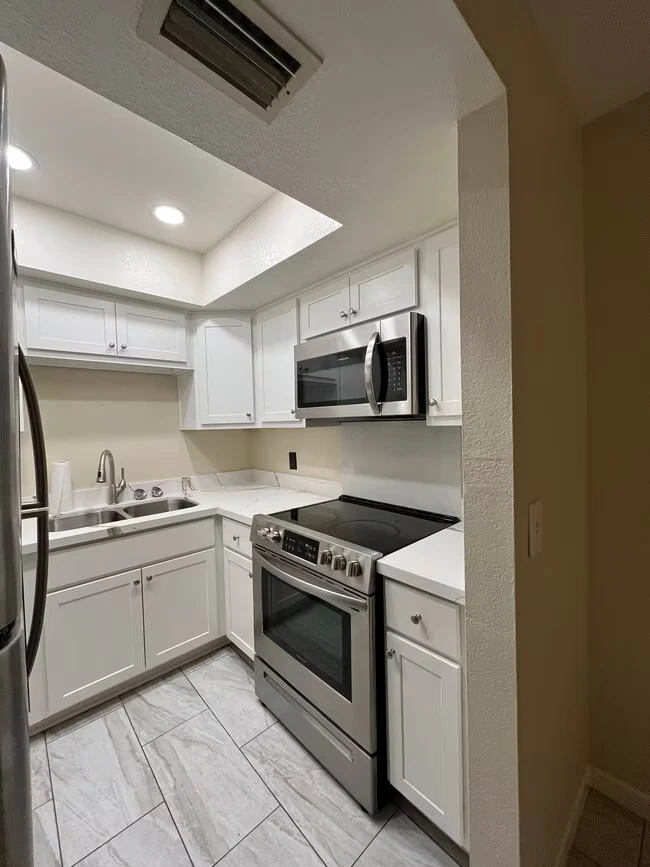 17 E Ruth Ave Phoenix, AZ 85020 photo 2