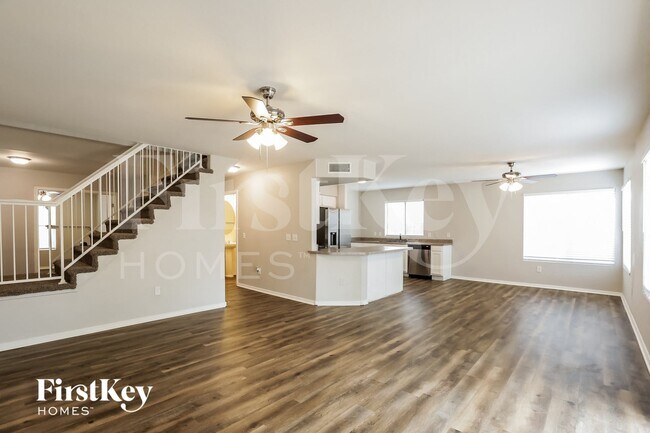 6984 W Cactus Wren Dr Glendale, AZ 85303 photo 4
