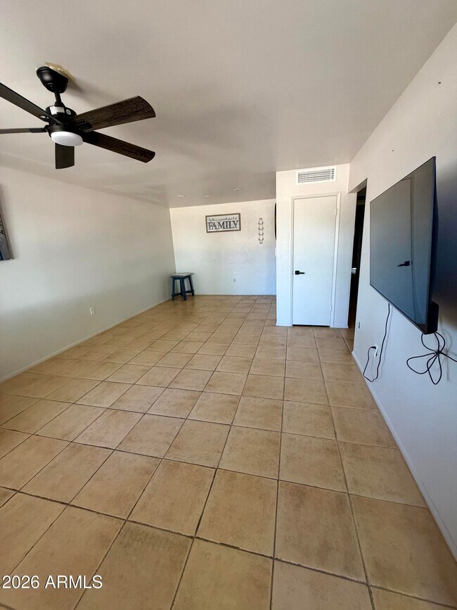 12624 N 105th Ave Sun City, AZ 85351 photo 2
