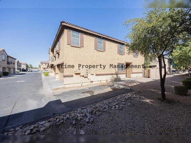 1409 N 80th Ln Phoenix, AZ 85043 photo 3