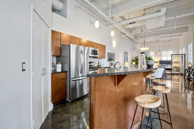 950 Sixth Ave San Diego, CA 92101 photo 3