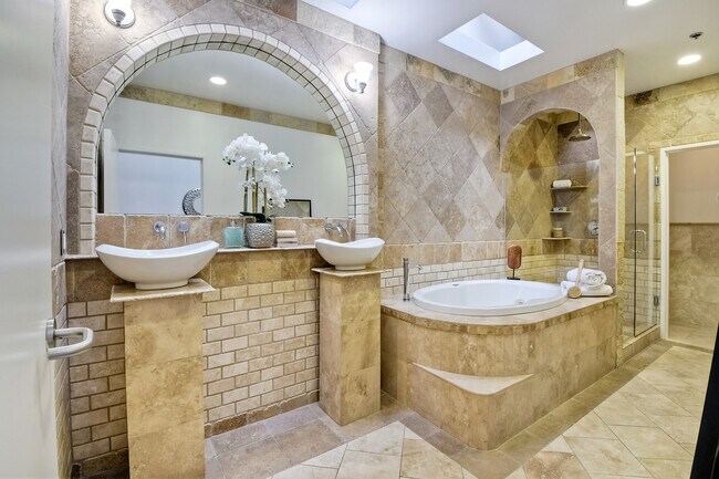 950 Sixth Ave San Diego, CA 92101 photo 5
