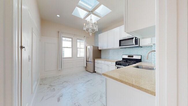 1906 Hyde St San Francisco, CA 94109 photo 2