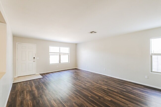 11815 W Columbine Dr El Mirage, AZ 85335 photo 4