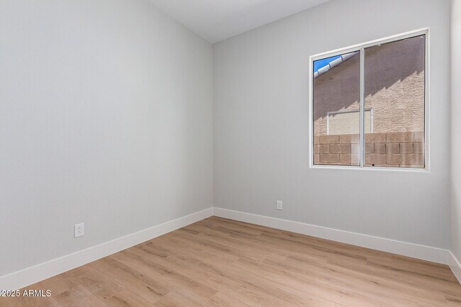 13711 W Tara Ln Surprise, AZ 85374 photo 5
