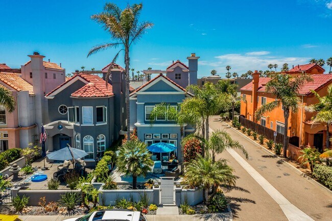 499 N Cleveland St Oceanside, CA 92054 photo 2