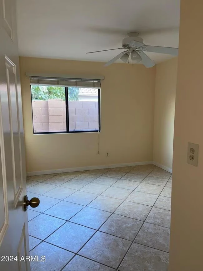 3509 E Dry Creek Rd Phoenix, AZ 85044 photo 3