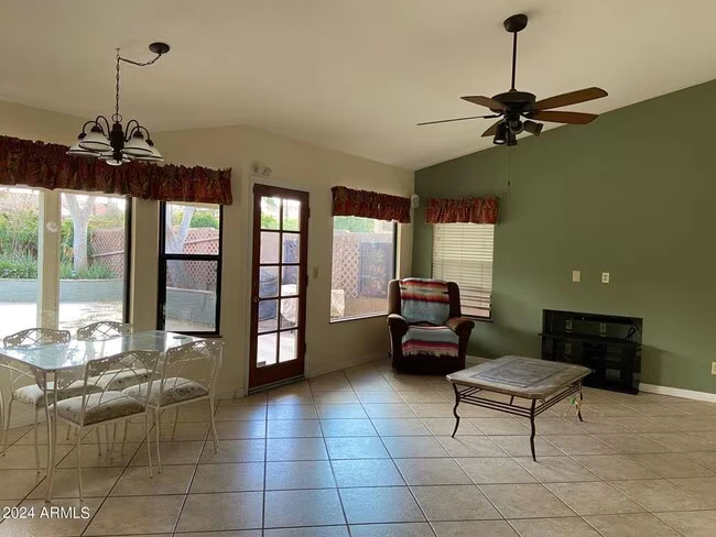 3509 E Dry Creek Rd Phoenix, AZ 85044 photo 5