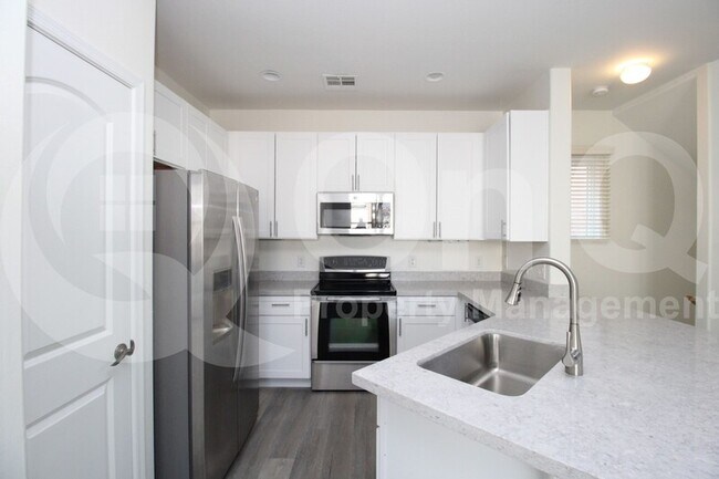 1309 S Sabino Dr Gilbert, AZ 85296 photo 4