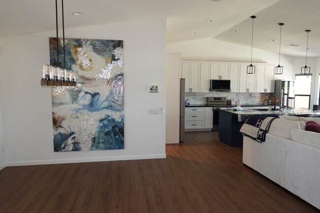 15608 N 38th St Phoenix, AZ 85032 photo 4
