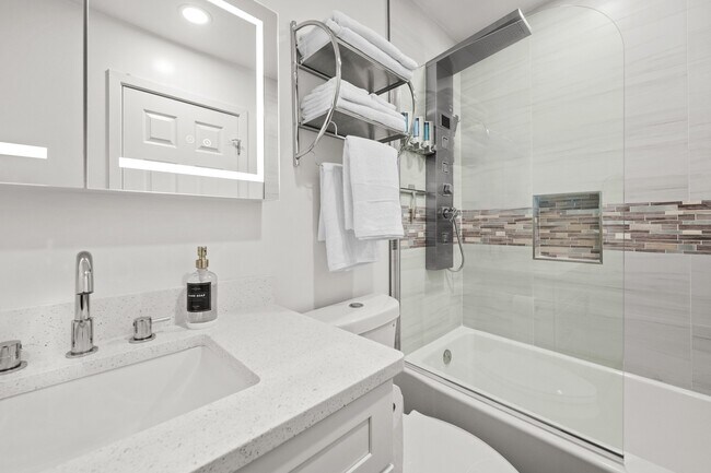 1242 E Pierce St Phoenix, AZ 85006 photo 3