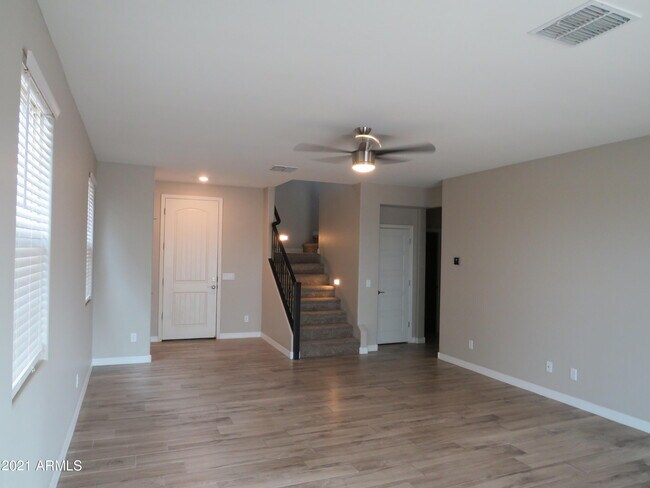 40537 W Helen Ct Maricopa, AZ 85138 photo 4