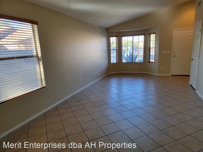 16885 W Statler St Surprise, AZ 85388 photo 3