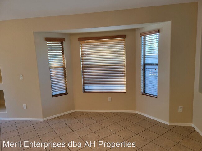 16885 W Statler St Surprise, AZ 85388 photo 4