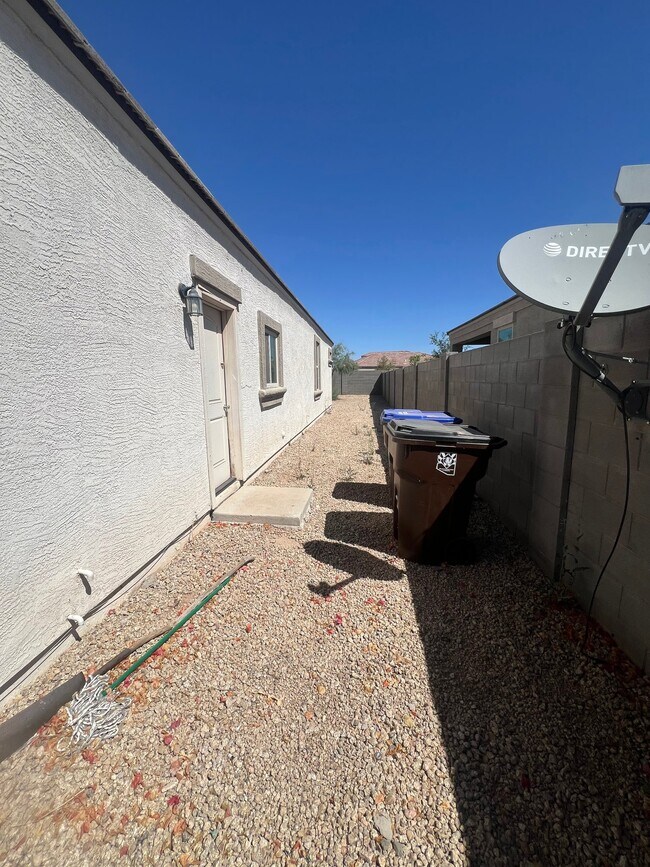 42132 W Manderas Ln Maricopa, AZ 85138 photo 3