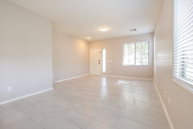 22304 S 214th St Queen Creek, AZ 85142 photo 3