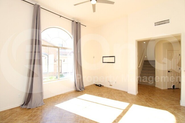 26409 N Babbling Brook Dr Phoenix, AZ 85083 photo 4