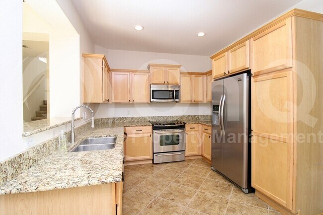 26409 N Babbling Brook Dr Phoenix, AZ 85083 photo 3