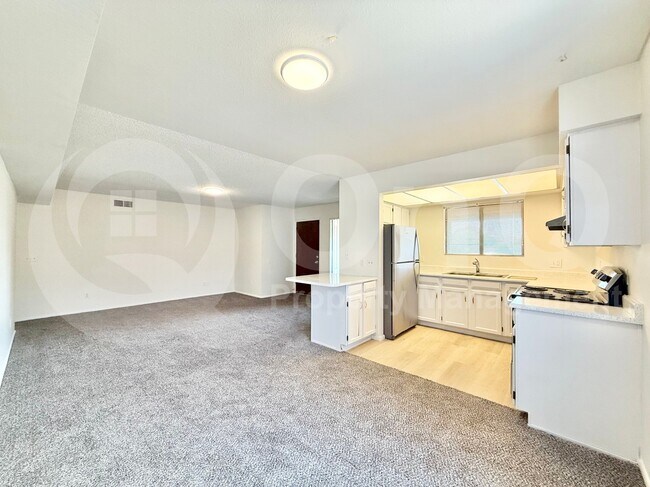 912 N Revere Mesa, AZ 85201 photo 4