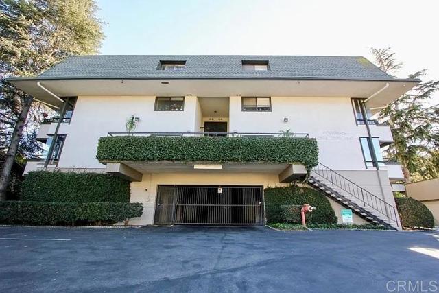 2537 Navarra Dr Carlsbad, CA 92009 photo 2