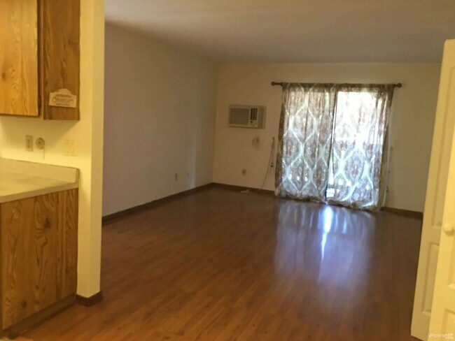 10284 Black Mountain Rd San Diego, CA 92126 photo 3