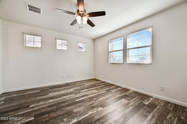 3659 E Dogwood Dr Chandler, AZ 85286 photo 2