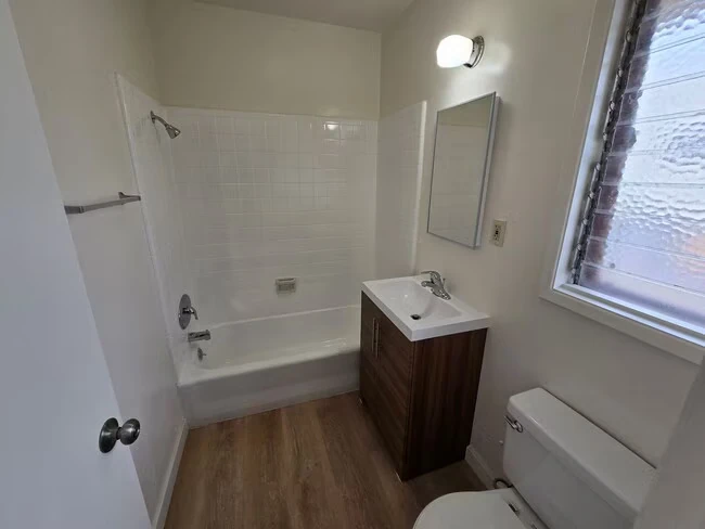 3032 Meade Ave San Diego, CA 92116 photo 2