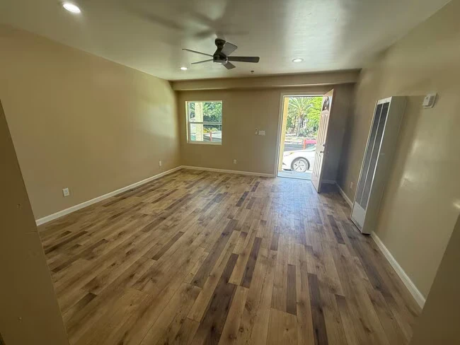 6171 Montezuma Rd San Diego, CA 92115 photo 2