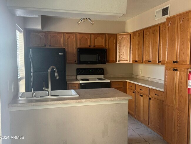 8020 E Thomas Rd Scottsdale, AZ 85251 photo 5